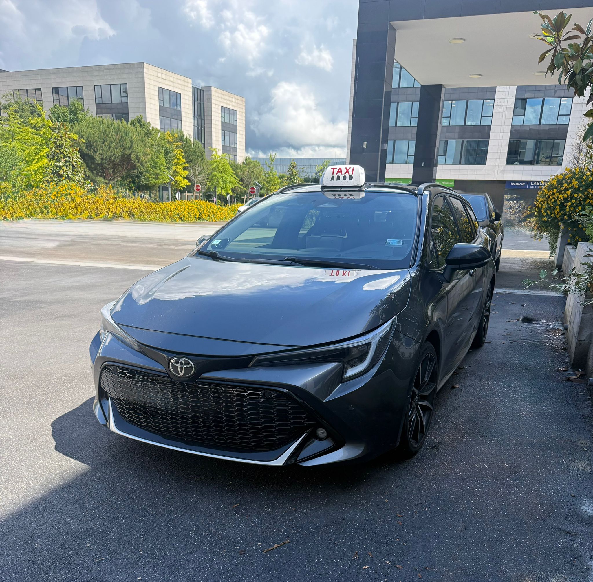 Véhicule AB Taxi Service